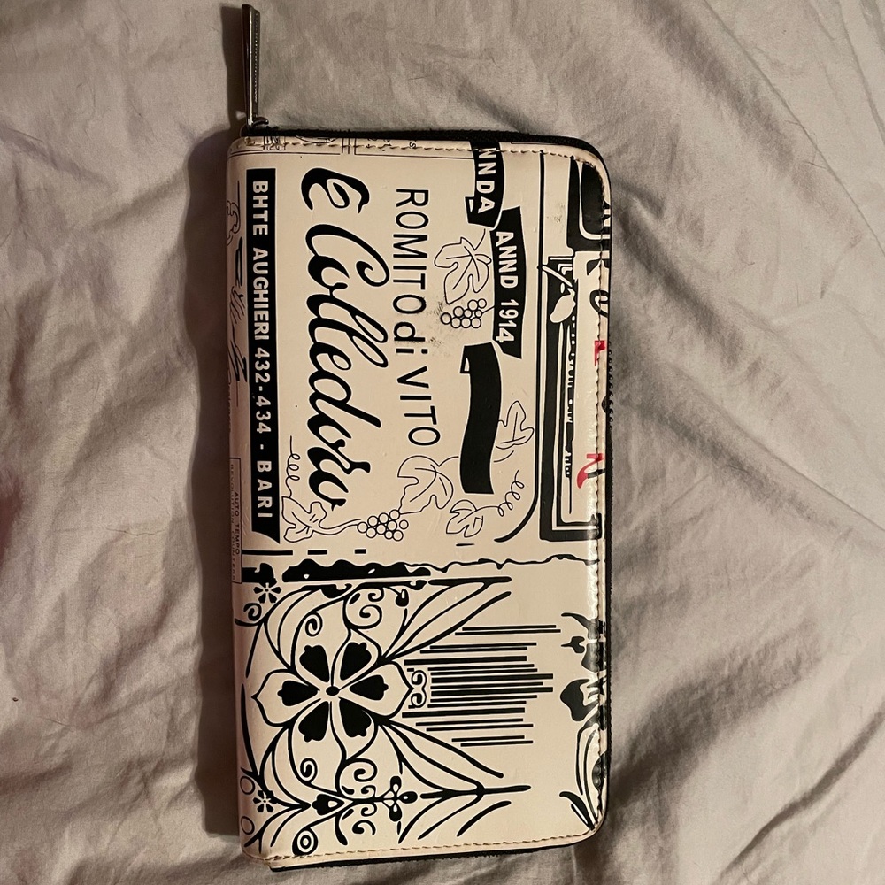 ModCloth “Retro Reporter” Wallet - Picture 4 of 15